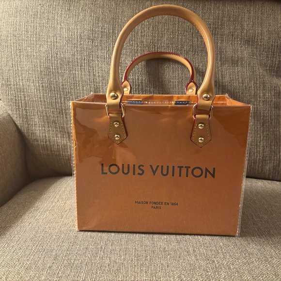 🛍️MINI Louis Vuitton Plastic Shopping Bag - Picture 2 of 5
